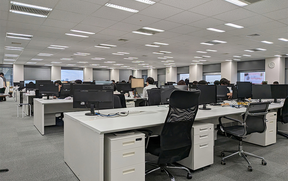 【本社】圧倒的な熱量と温かな結束力でアズームを牽引するオープンな風土